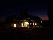 Raisova chata v noci - Zviina (JO70UK) - Loktory eska - CB Monitor